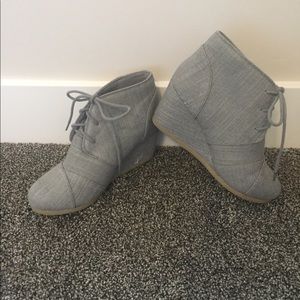 Also chilling in my closet waiting for a friend